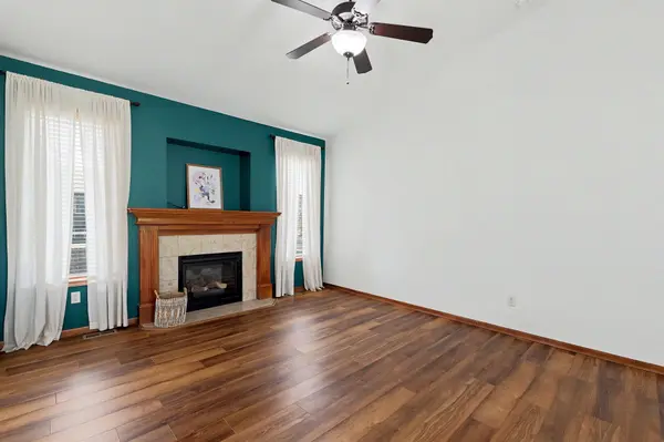 2113 N Walnut Creek Dr, Derby, KS 67037