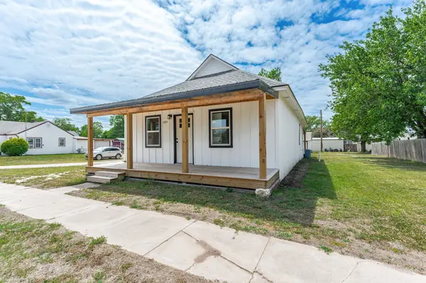 339 S Briarwood St, Norwich, KS 67118