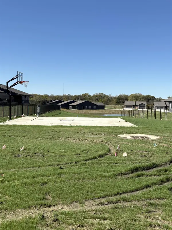 5028 N Vassar Ave, Wichita, KS 67220