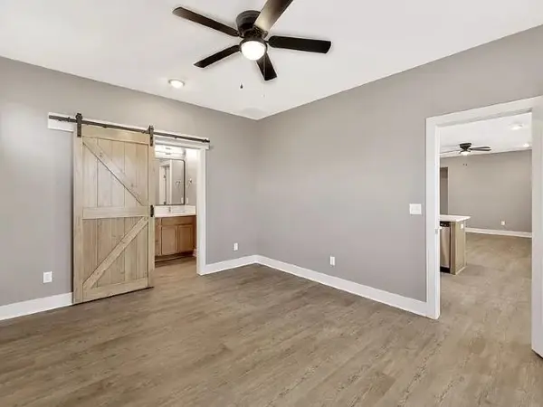 691/695/699 1013 W Long Path, Goddard, KS 67052