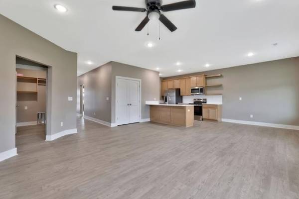 1013 W Long Path, Goddard, KS 67052