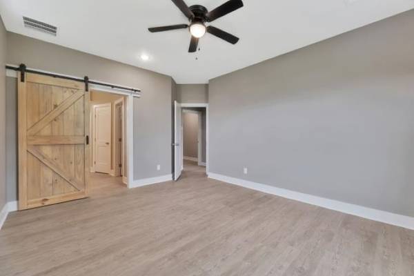 1013 W Long Path, Goddard, KS 67052