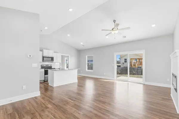 320 N Deer Run Ct, El Dorado, KS 67042