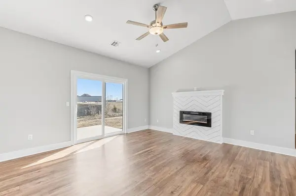 320 N Deer Run Ct, El Dorado, KS 67042
