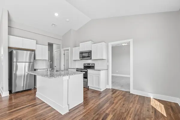 320 N Deer Run Ct, El Dorado, KS 67042