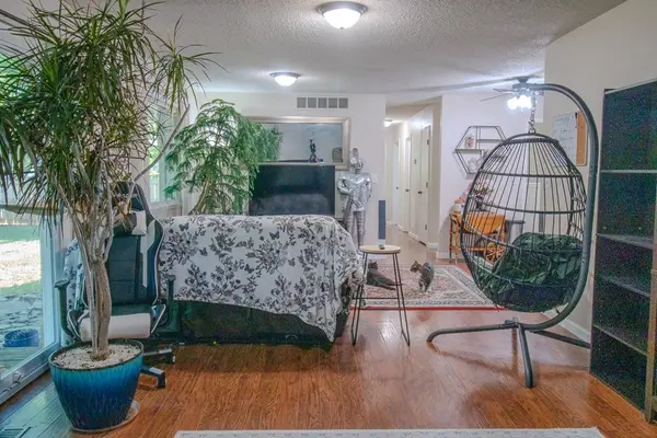 415 E Valley View Street, Derby, KS 67037