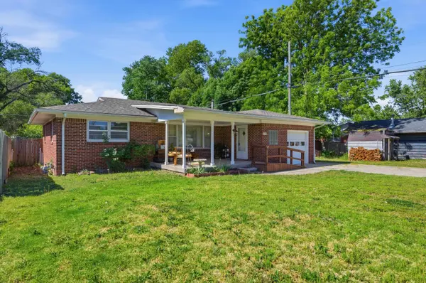 419 E 9th Ave, Belle Plaine, KS 67013