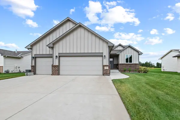 10498 W Wilkinson St, Maize, KS 67101