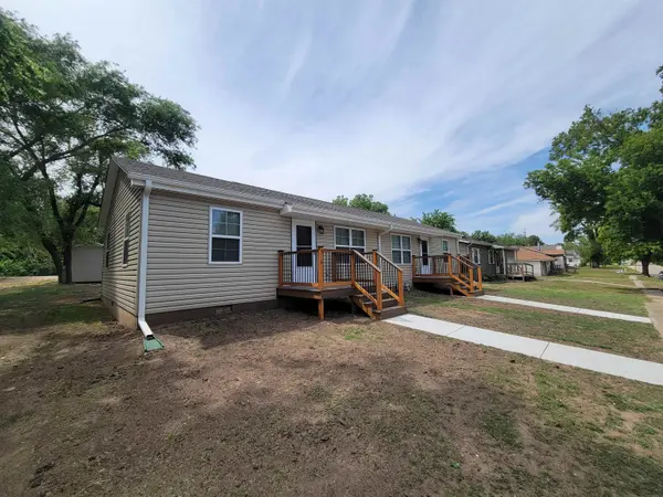 914 N Blaine, Wellington, KS 67152