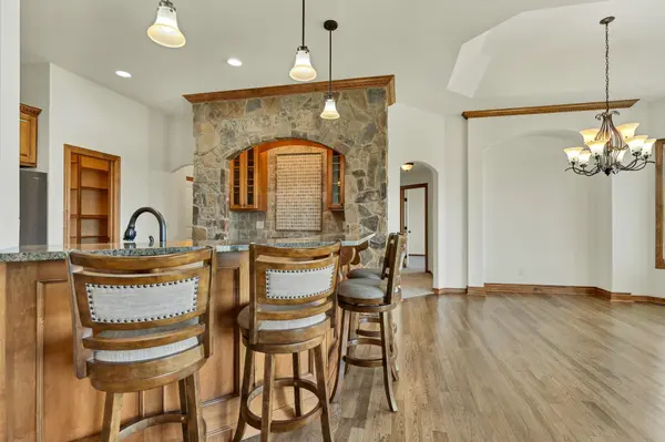 3045 Willow Crk, Rose Hill, KS 67133