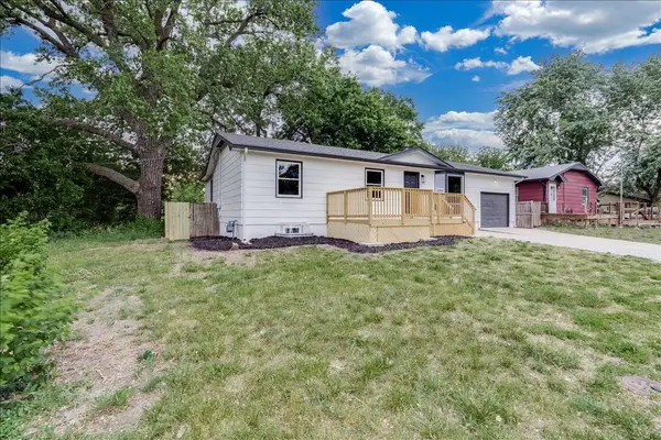 305 Central  Ave, Newton, KS 67114