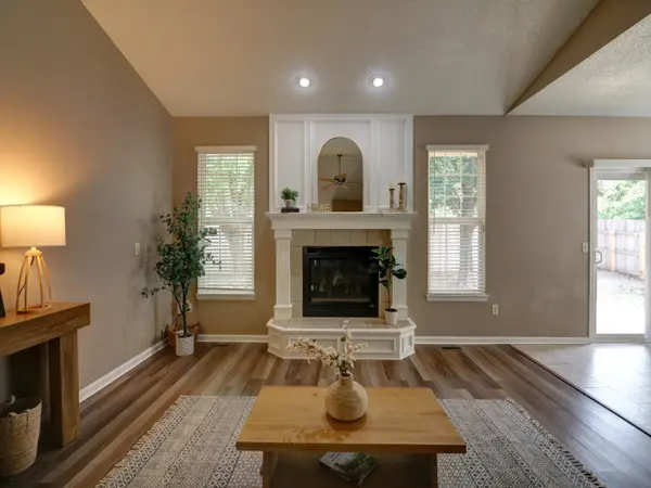 10 Kansas Ct, Newton, KS 67114