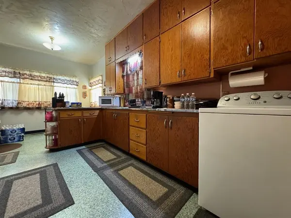615 N 2nd, Arkansas City, KS 67005