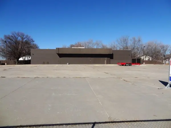 5602 E HARRY ST., Wichita, KS 67218