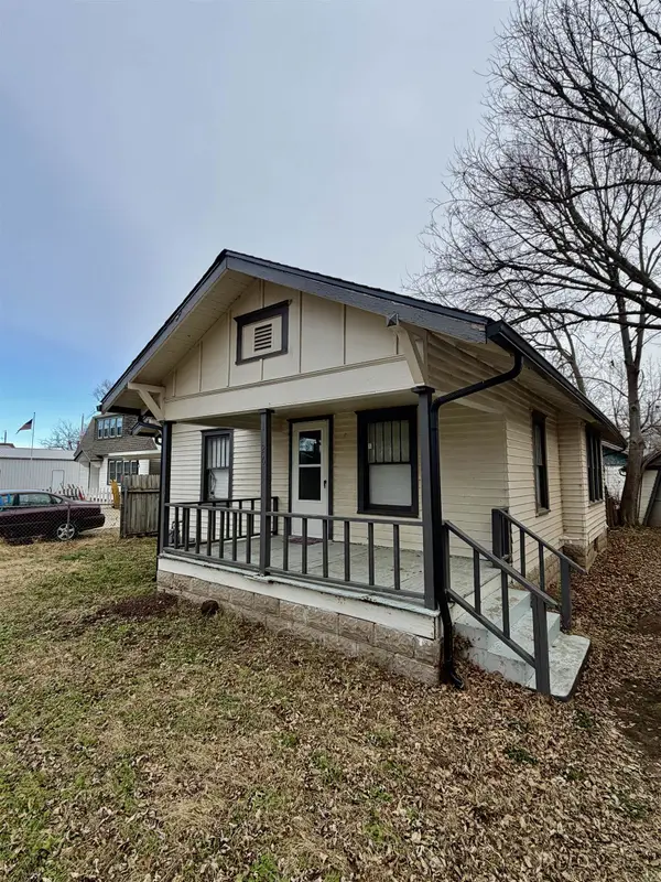 1126 N 1st, Arkansas City, KS 67005