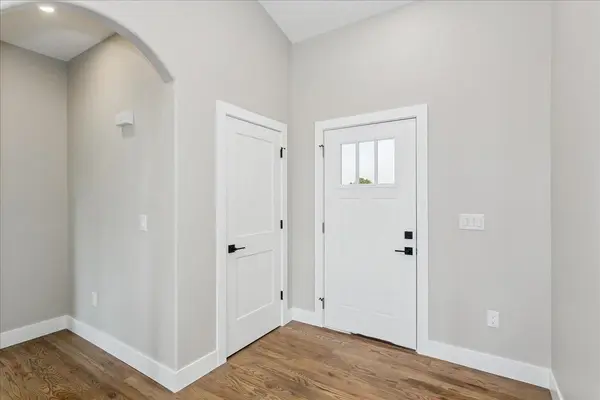 4818 W Calvert St, Wichita, KS 67215