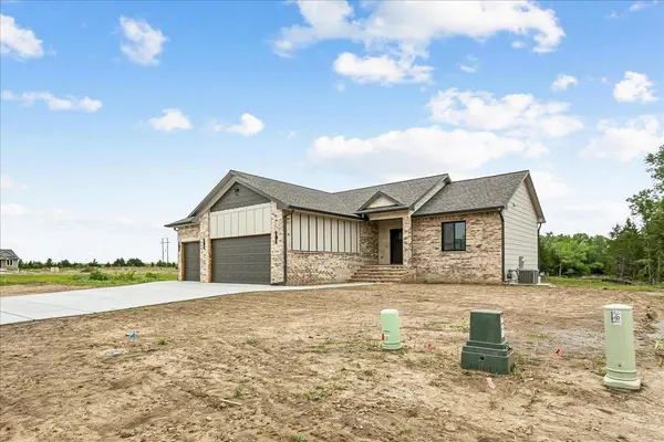 4818 W Calvert St, Wichita, KS 67215