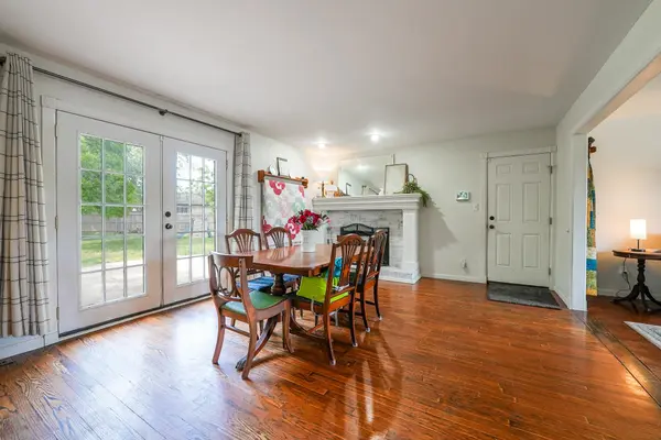120 S Lexington Ct, Andover, KS 67002
