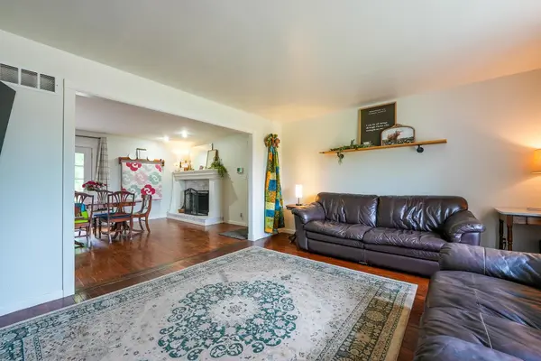 120 S Lexington Ct, Andover, KS 67002