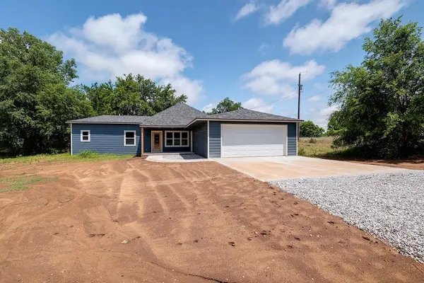 2118 W Radio Ln, Arkansas City, KS 67005