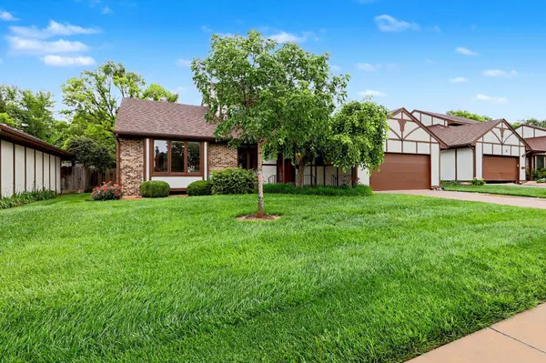 641 N Woodlawn #60, Wichita, KS 67208