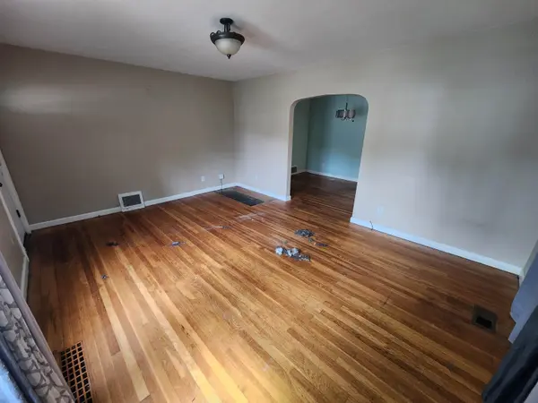 1537 N Burns, Wichita, KS 67203