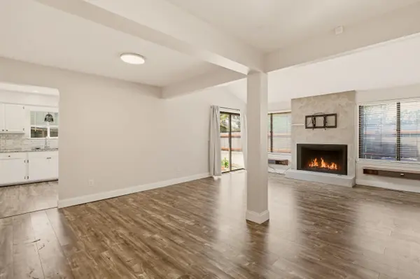 8201 E Harry St Apt 1001, Wichita, KS 67207