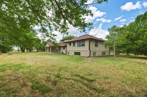 789 E 100th St S, South Haven, KS 67140