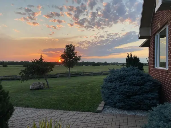 2100 N East Lake Rd, Newton, KS 67114