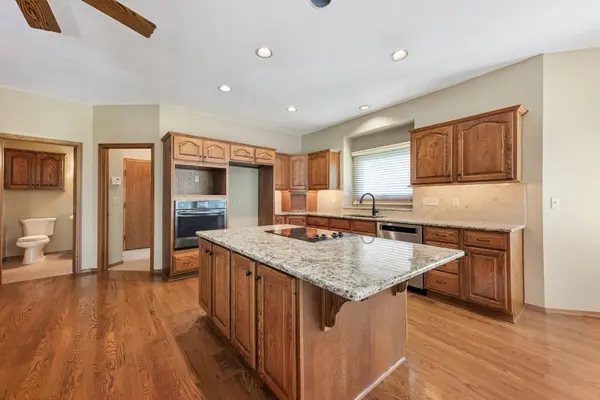 3131 N Forest Lakes Ct, Wichita, KS 67205-1905