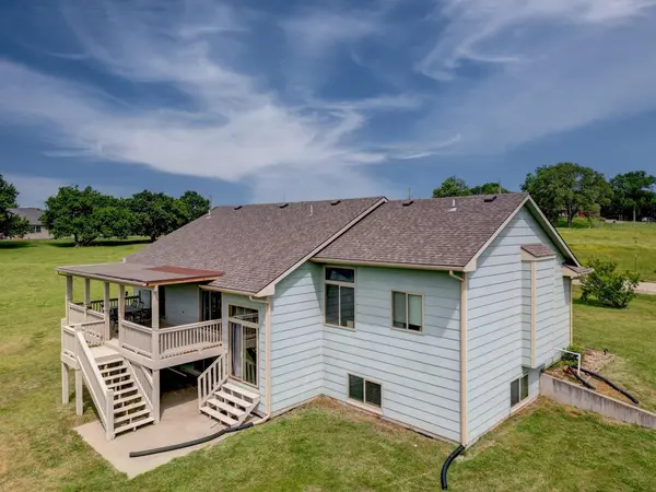 10307 Quail Ln, Arkansas City, KS 67005