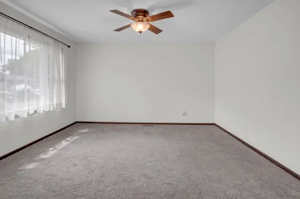1604 Grandview Ct, Newton, KS 67114