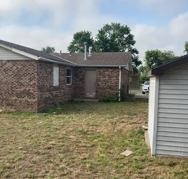 1608 E DelMar, Wichita, KS 67216