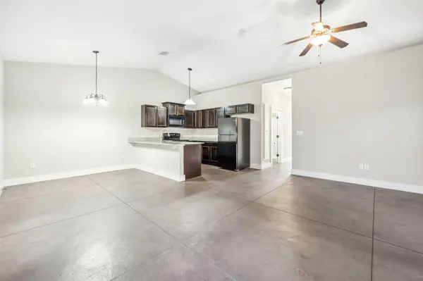 6411 S Vassar Ave, Derby, KS 67037-8695