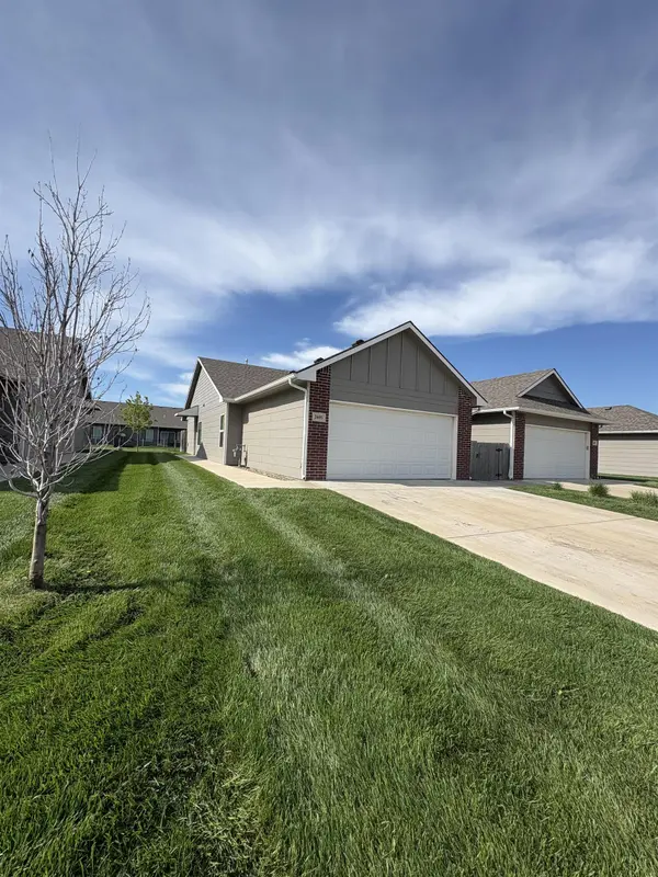 2605 W 55th St N, Wichita, KS 67204
