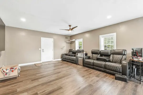 2350 S Bedford St, Wichita, KS 67207