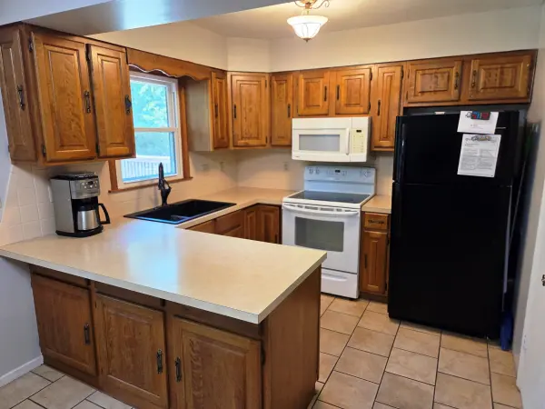 1000 Lorna Ln, Newton, KS 67114