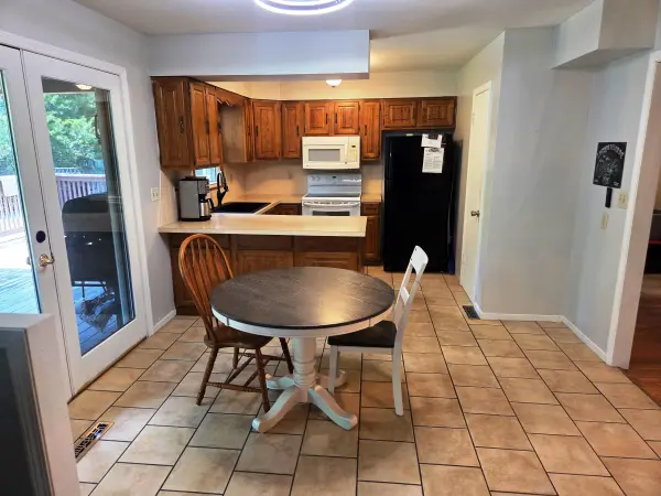 1000 Lorna Ln, Newton, KS 67114
