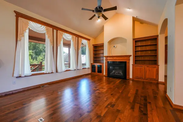1910 N Jason Dr, El Dorado, KS 67042