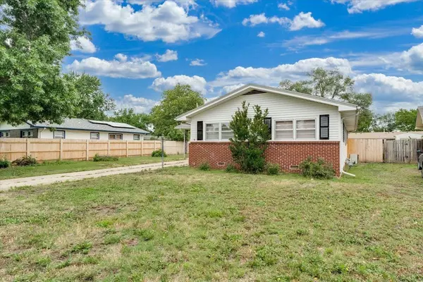 1410 W Dallas St, Wichita, KS 67217-2314