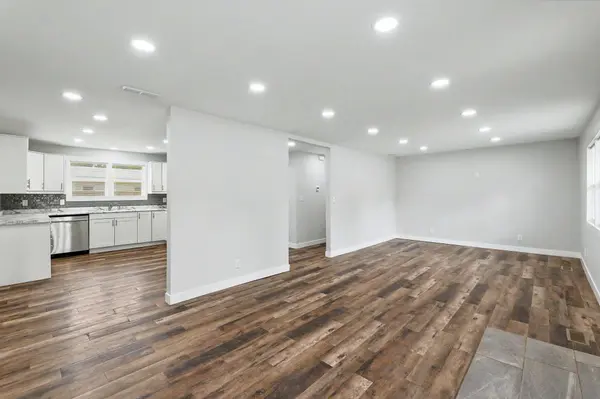 221 W Main, Mount Hope, KS 67108