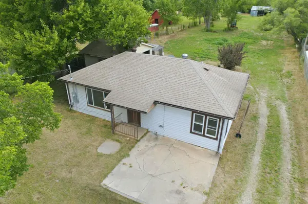 528 E 79th St S, Haysville, KS 67060