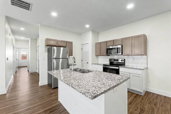 5752 E Bristol Street, Wichita, KS 67220