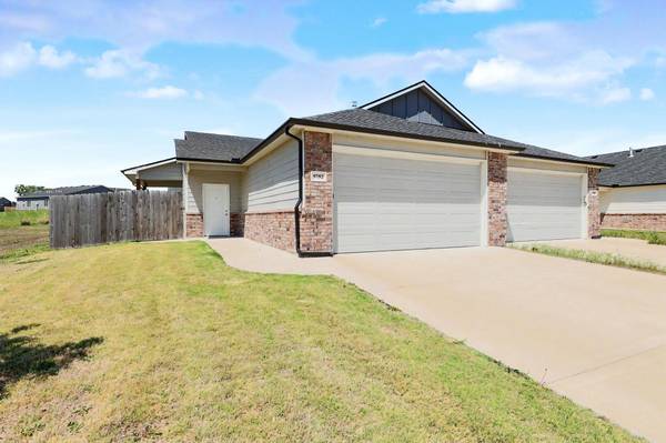 5752 E Bristol Street, Wichita, KS 67220