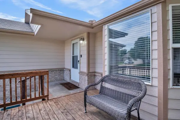 215 Sutton, Newton, KS 67114