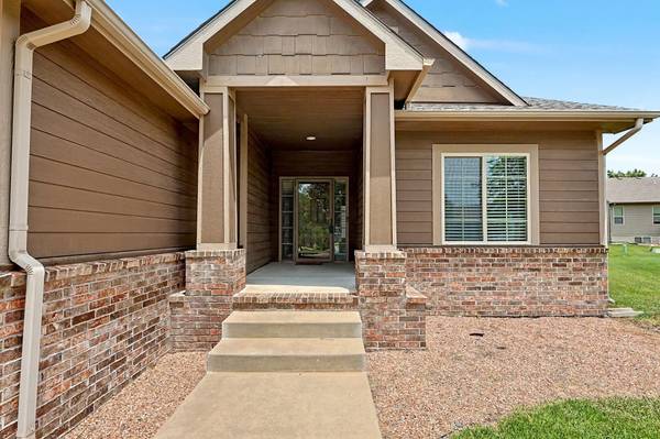 933 W Threewood, Andover, KS 67002