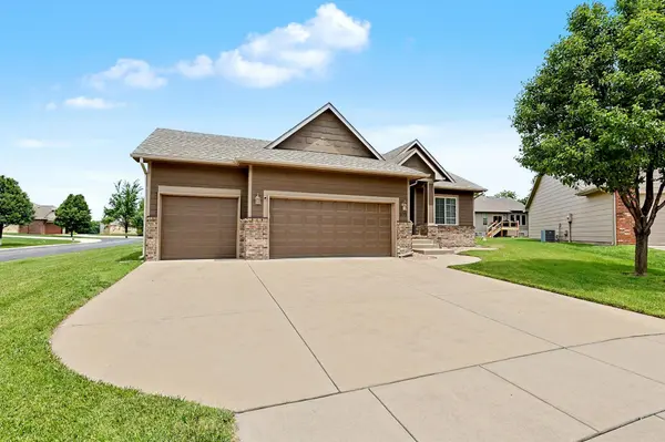 933 W Threewood, Andover, KS 67002