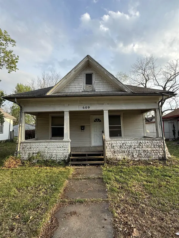 609 E 13th, Winfield, KS 67156