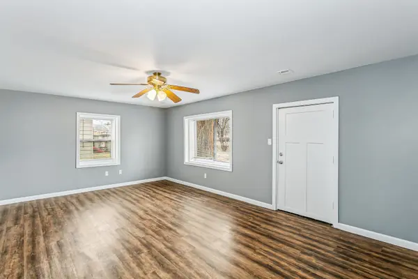 1836 S Laura Ave, Wichita, KS 67211