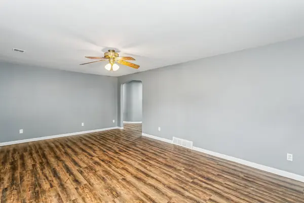1836 S Laura Ave, Wichita, KS 67211